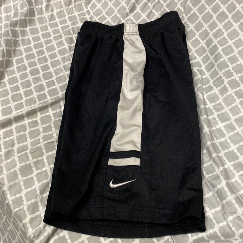Nike
Youth medium 
Shorts 
Drawstring waist 
No pockets